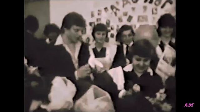Зеленоград 1982 г школа 604 Последний школьный звонок 10А смотреть онлайн