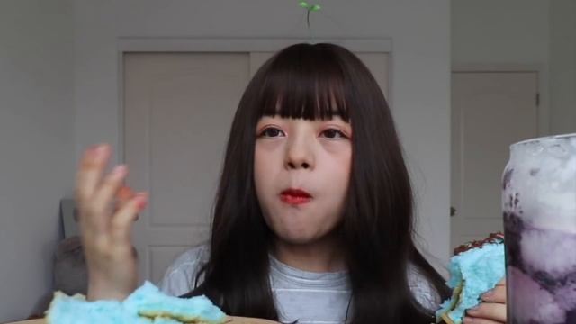 ☁️?TRYING POPULAR FLUFFY CLOUD BREAD, CLOUD FOAM DRINK, MATCHA POCKY STICKS +giveaway 구름 빵 먹방 TIKTO смотреть онлайн