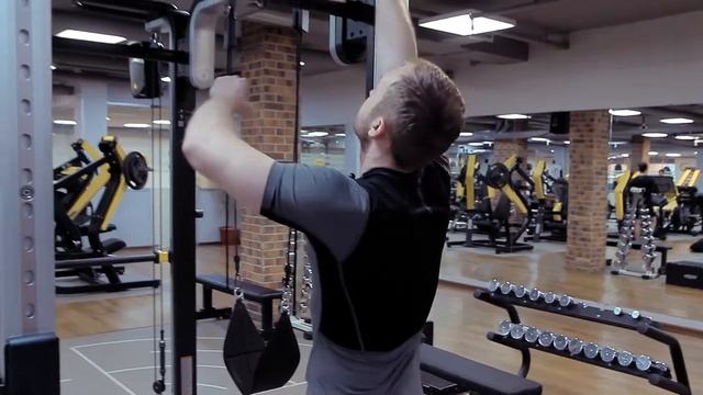 Подтягивания на перекладине, турнике. Техника подтягивания и вис на перекладине смотреть онлайн