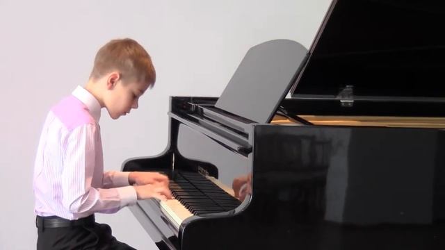 Э. Григ "Песня сторожа" Лирические пьесы. Соч. 12 №3. Исп. Денис Фоминов 10 лет, 2014г. смотреть онлайн