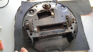 Робот пылесос PVCR 0726W POLARIS разбираю, перестал от АКБ работать