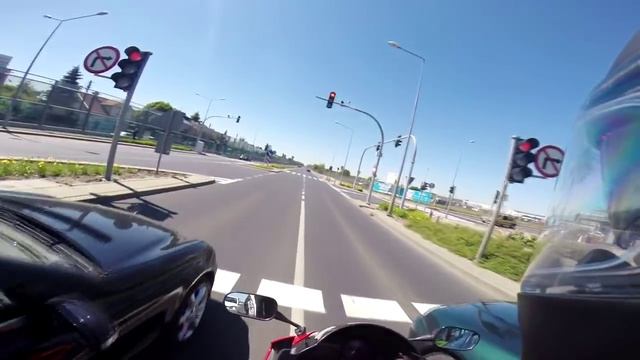 Honda CBR F4i Sport - Free Ride - Nocna Jazda Motocyklem Bez Celu Poznań 2015 - 720p смотреть онлайн