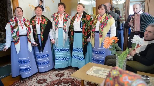 «Вечерний Бобруйск». Фольклорная группа «Спадарушкi» смотреть онлайн