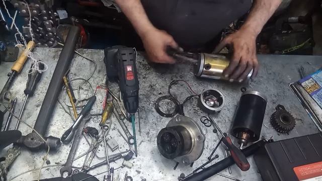 Ремонт электрического привода руля для высотного погрузчика. смотреть онлайн