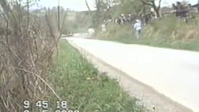 Renault Clio - rally crash into the crowd смотреть онлайн