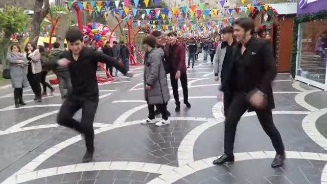 Супер лезгинка в Азербайджане. БАКУ смотреть онлайн