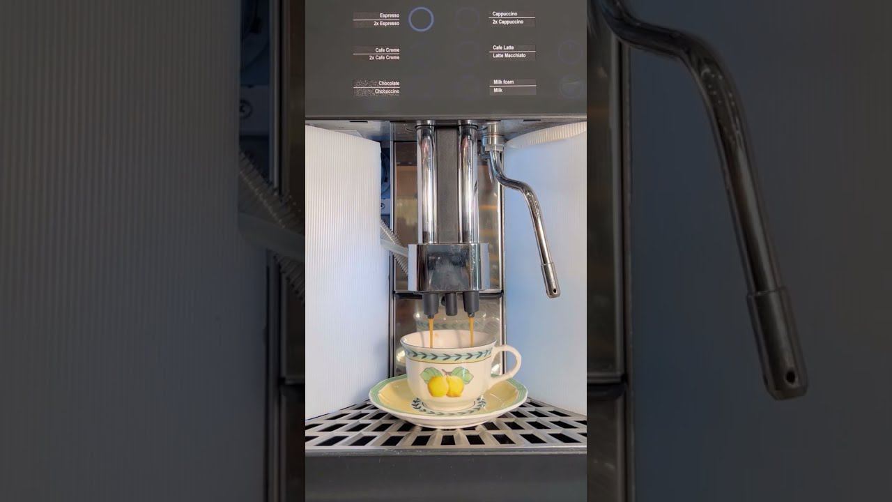 ☕️Яркие кружки из запоминающейся коллекции French Garden добавят вкуса Вашим напиткам. смотреть онлайн