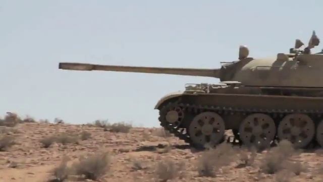 Бои в Ливии (2011 г.) Танки Т-55 смотреть онлайн