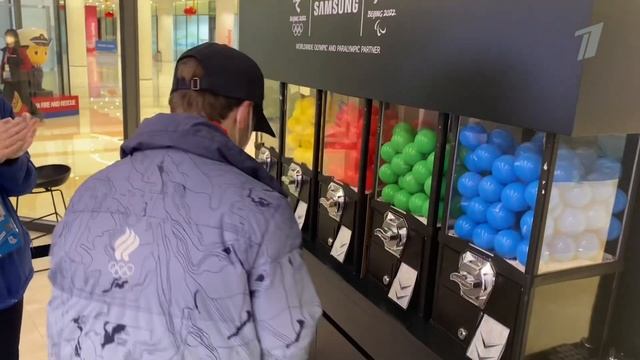 MINI-VLOG#1 Олимпийские игры | Фигурное катание | Потерялись на катке | Значки | Хоккей. смотреть онлайн