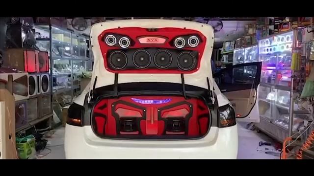 TOYOTA Prius VS LEXUS GS 300 смотреть онлайн