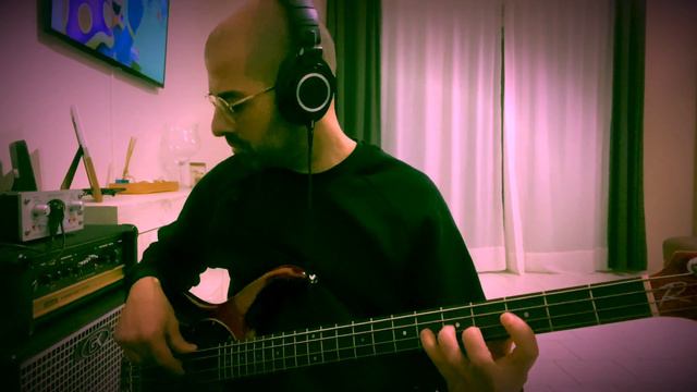 (search for the perfect sound) Soaked - muse bass effect - Pedulla rapture j2 смотреть онлайн