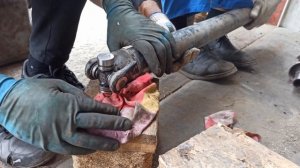 Замена крестовин и подвесного подшипника Тойота Хайс Региус, снятие  кардана Toyota Hiace Regius.