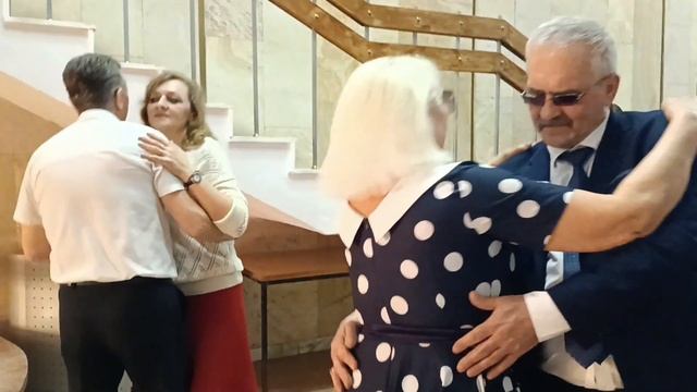 Белгород Танцы в Кругу Друзей смотреть онлайн