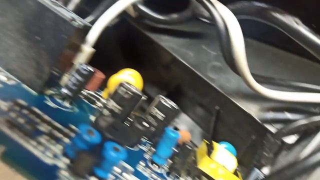 Огляд ДБЖ APC Back-UPS ES 700