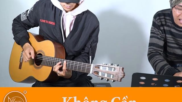 Không Cần - Đàn Classical Guitar C300 смотреть онлайн