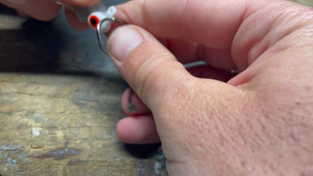 How to hook swim baits | Upside down Jig Hack смотреть онлайн