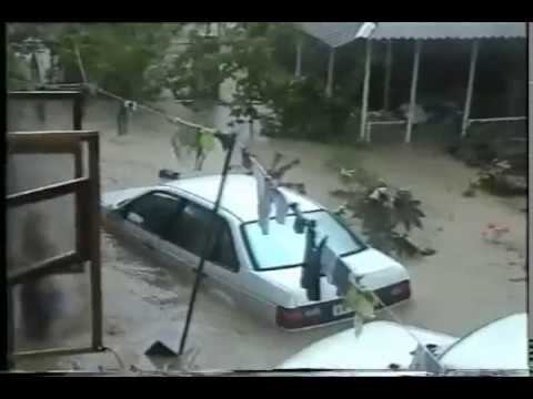 Наводнение под Новороссийском / Абрау Дюрсо 2002 год / Потоп / Катастрофа в горах / Прорыв плотины / смотреть онлайн