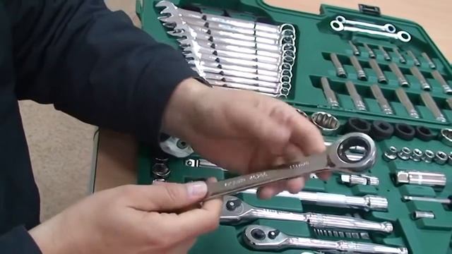Что подарить мужчине на новый год 2018?! Лучший набор автоинструментов смотреть онлайн