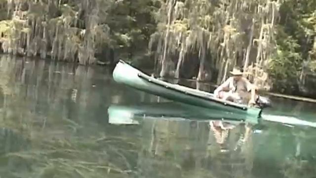 Grumman 17' flat back canoe with Suzuki 2.5 4 stroke motor смотреть онлайн