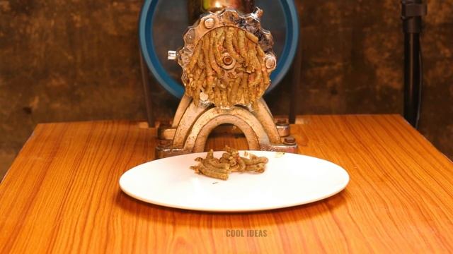 Experiment: Meat Grinder vs Fish Herring смотреть онлайн