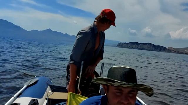 На лодке (ПВХ) по Черному морю. Крым 2020. Часть 2 смотреть онлайн