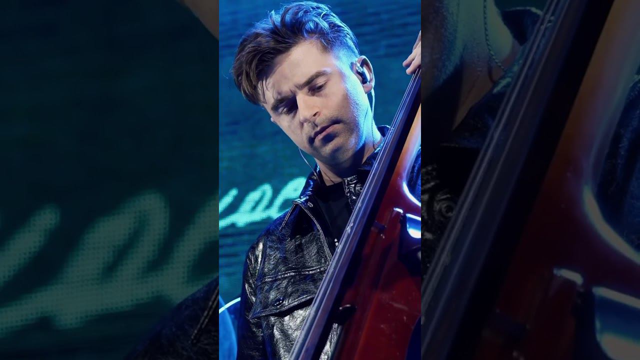 Саша Петров на концерте Юлии Савичевой #савичева #юлиясавичева смотреть онлайн