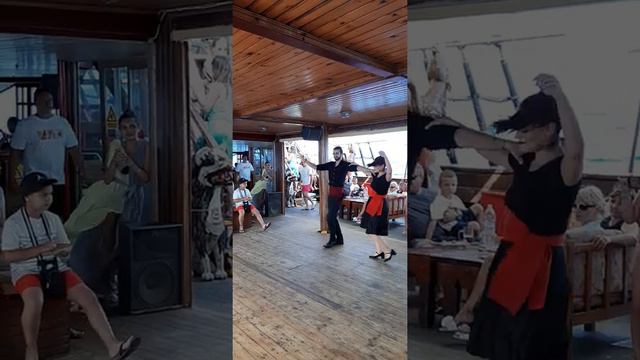 Круиз Голубая Лагуна смотреть онлайн