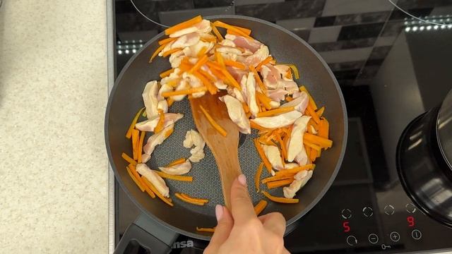 Локшина з Куркою I Локшина з Куркою та Овочами I Локшина Удон смотреть онлайн