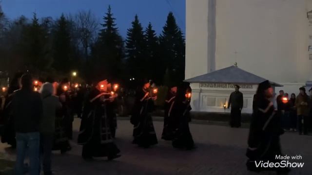 Великая Пятница Утреня с чином погребения Троице - Сергиева Лавра смотреть онлайн