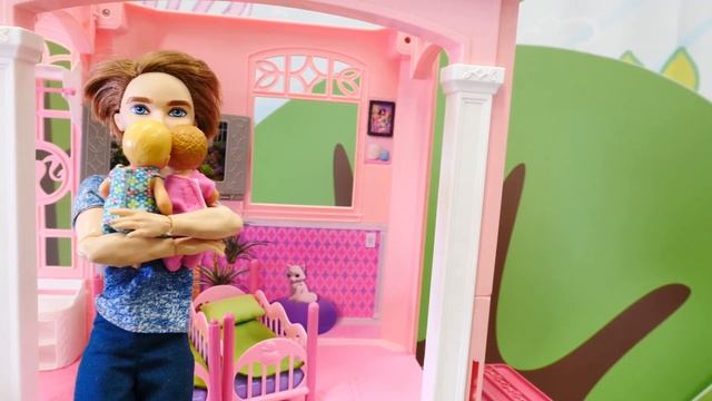 Bebek bakma videosu. Ken bebek bakıcı oluyor! Sevcan'ın oteli смотреть онлайн