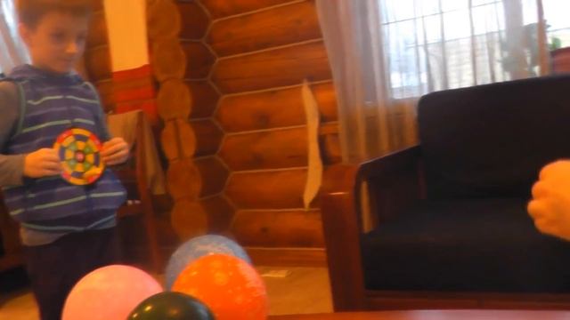ДИНОЗАВР БЛАСТЕР Трицератопс Дино Бот СТРЕЛЯЕМ ИЗ БЛАСТЕРА ПО МИШЕНИ Игра Dinosaur Blaster Dino Bot смотреть онлайн