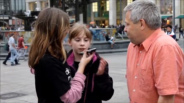 Die ArmutsdetektIve am Alexanderplatz смотреть онлайн