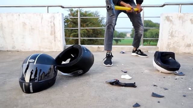 Cheap VS Expensive Helmet Strength Test | पुलिस से बचाने वाले हेलमेट की सच्चाई ? смотреть онлайн