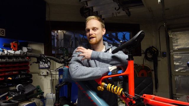 Ajustez vos pressions de pneu facilement, avec une pompe électrique! Xiaomi VS Bosch EasyPump смотреть онлайн