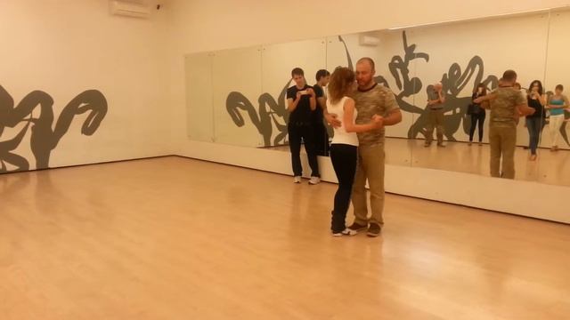 Денис и Мария кизомба (kizombadance.ru)