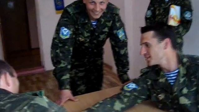 Скользкие руки смотреть онлайн