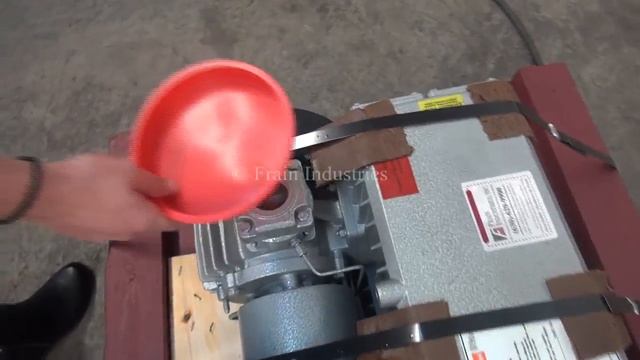 Busch Oil Lubbricated Vacuum Pump Demonstration