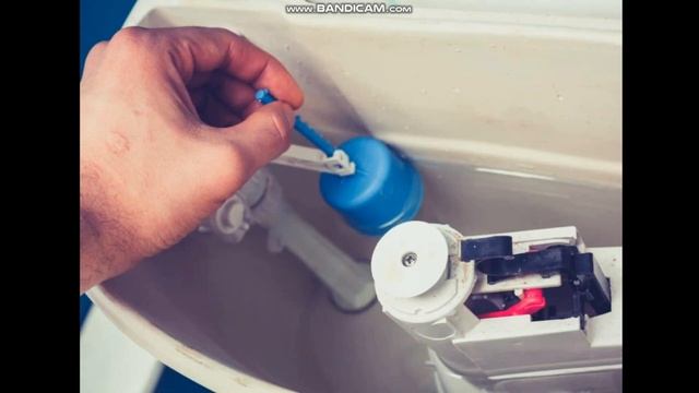 КАК ПОЧИСТИТЬ БАЧОК УНИТАЗА ВНУТРИ В ДОМАШНИХ УСЛОВИЯХ смотреть онлайн