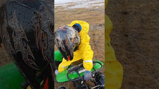 Детский квадрик 110 кубиков покатушки с сыном смотреть онлайн