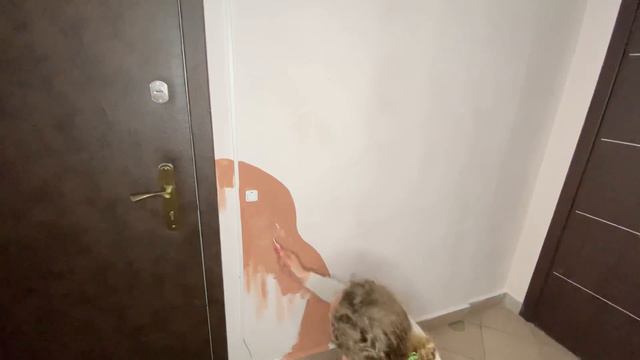 Розпис стіни своїми руками! Фарбуємо громадський коридор. смотреть онлайн