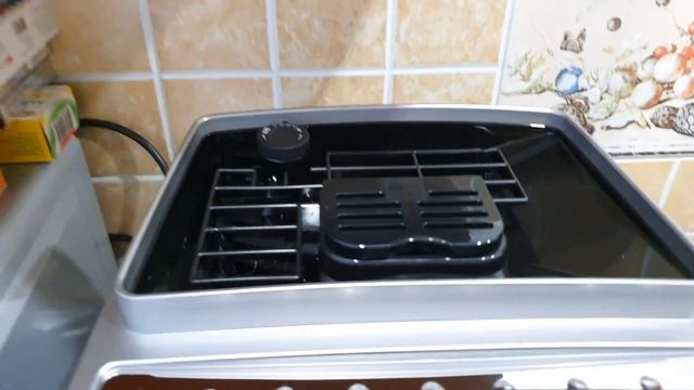 Распаковка — Кофемашина DeLonghi Magnifica S Smart ECAM 250.23 SB смотреть онлайн