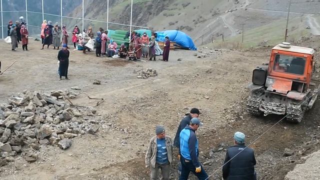 Строительства футбольной площадки селении Саниорта смотреть онлайн