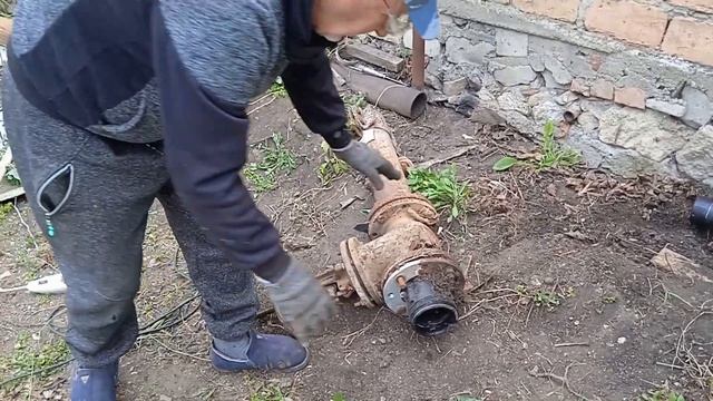 Не пили задвижку на которой сидишь - почти по Фрейду :) смотреть онлайн