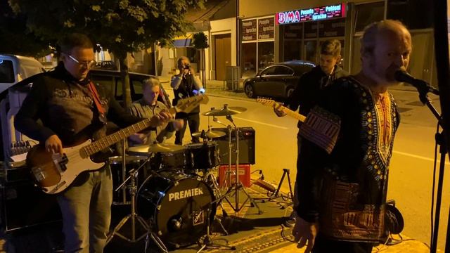Einfort: Jesus Just Left Chicago (ZZ Top cover) смотреть онлайн