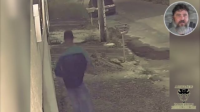 Prepared Homeowner Drops Uno Reverse On Invaders смотреть онлайн