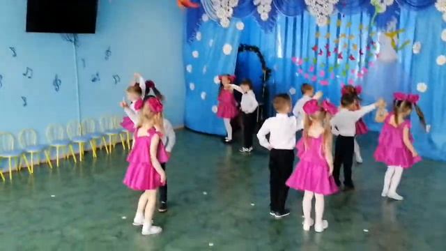 Танец "Полька"( муз.И.Дунаевского) Карпач Г смотреть онлайн