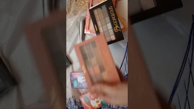 Распаковка косметики Руби Роуз). смотреть онлайн