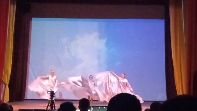 "Танец с крыльями" .Восьмой межрайонный фестиваль хореографического искусства "Живи, танцуя!" смотреть онлайн