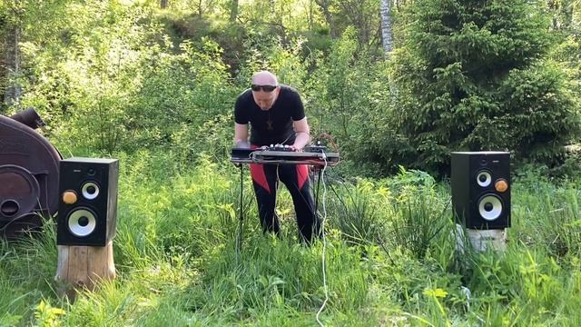 Groovy B “True hub” смотреть онлайн