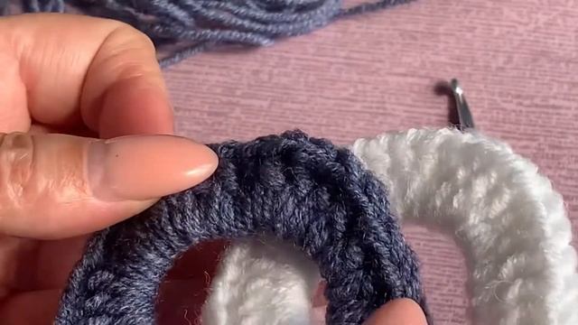 Повязка на голову, крючком. Для начинающих. Снято по прозьбе подписчицы. смотреть онлайн